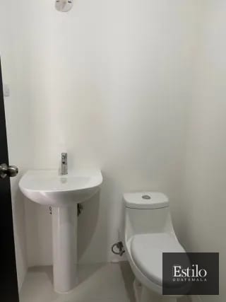 APARTAMENTO EN VENTA MUSEO SAN MATEO Z.7 — Apartamento en Venta en Museo San Mateo, Zona 7, Guatemala, Ciudad — miniatura 3 de 12