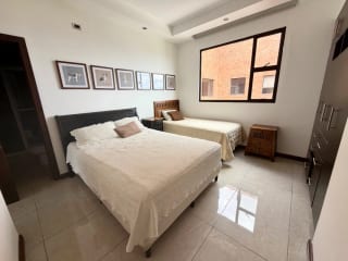 ALQUILO AMPLIO Y HERMOSO PENTHOUSE AMUEBLADO EN VH 1, zona 15 — Apartamento en Alquiler en Zona 15, Guatemala, Ciudad — miniatura 8 de 14