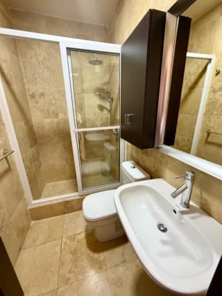 ALQUILO AMPLIO Y HERMOSO PENTHOUSE AMUEBLADO EN VH 1, zona 15 — Apartamento en Alquiler en Zona 15, Guatemala, Ciudad — miniatura 6 de 14