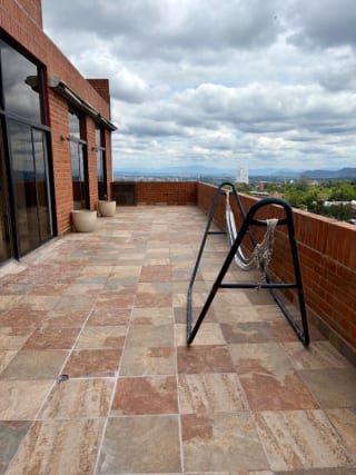 ALQUILO AMPLIO Y HERMOSO PENTHOUSE AMUEBLADO EN VH 1, zona 15 — Apartamento en Alquiler en Zona 15, Guatemala, Ciudad — miniatura 3 de 14