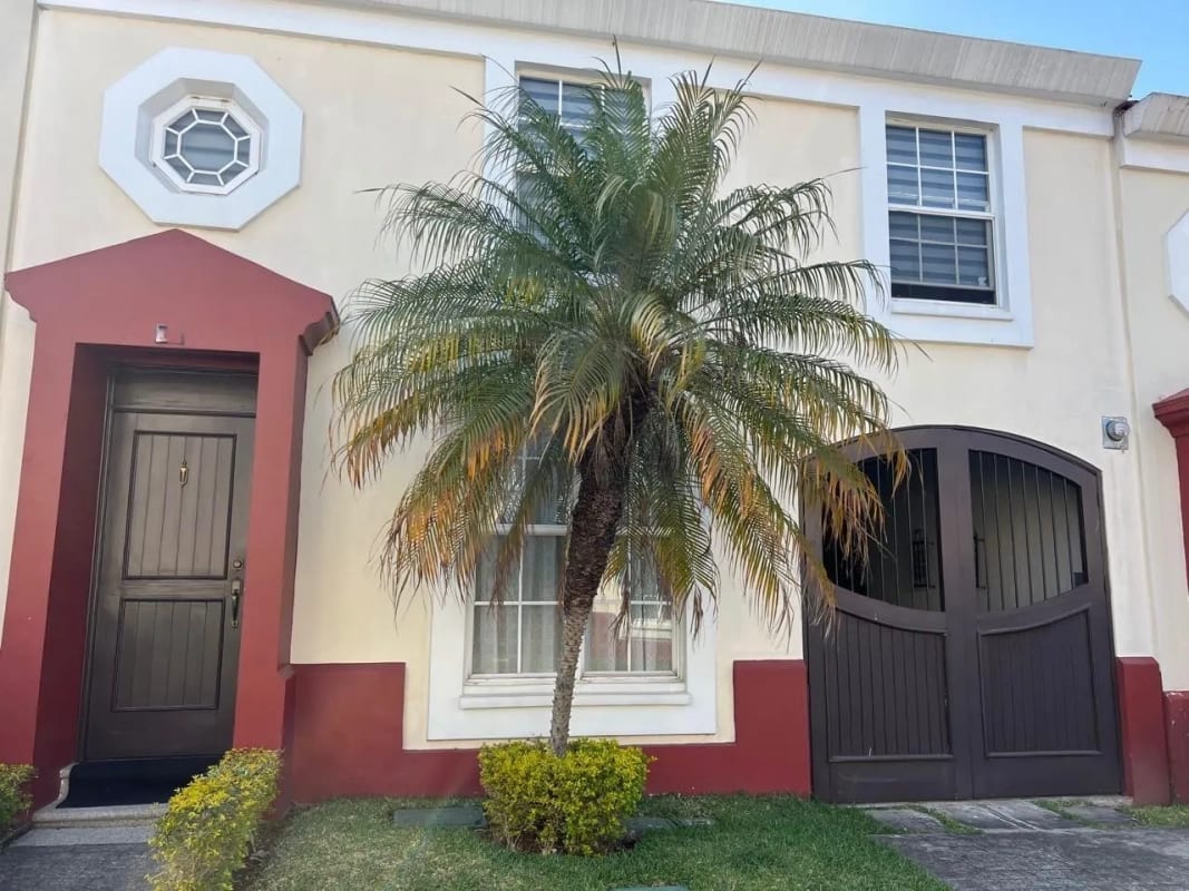 CASA EN VENTA EN SAN AGUSTÍN EL NARANJO — Casa en Venta en Zona 4 Mixco, Guatemala, Ciudad — foto 1 de 16
