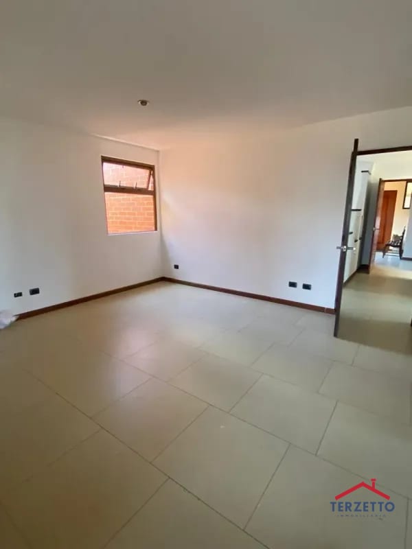 Aparatmento Zona 16 — Apartamento en Alquiler en Zona 16, Guatemala, Ciudad — foto 9 de 14