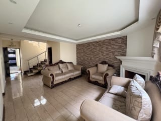 CASA EN ALQUILER LOS CELAJES SAN CRISTOBAL POR COMERCIAL MIX ACCESIBLE A BULEVAR PRINCIPAL — Casa en Alquiler en Zona 8 Mixco, Guatemala, Ciudad — miniatura 4 de 17