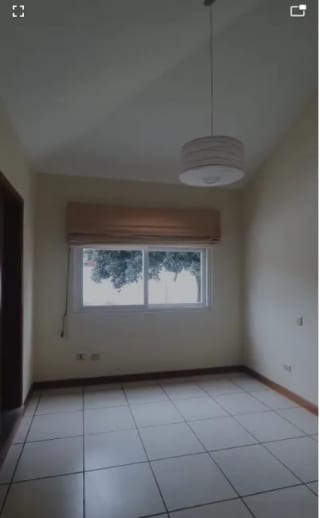 CASA EN VENTA EN JARDINES DE SAN ISIDRO ZONA 16 — Casa en Venta en Jardines de San Isidro, Zona 16, Guatemala, Ciudad — miniatura 9 de 17