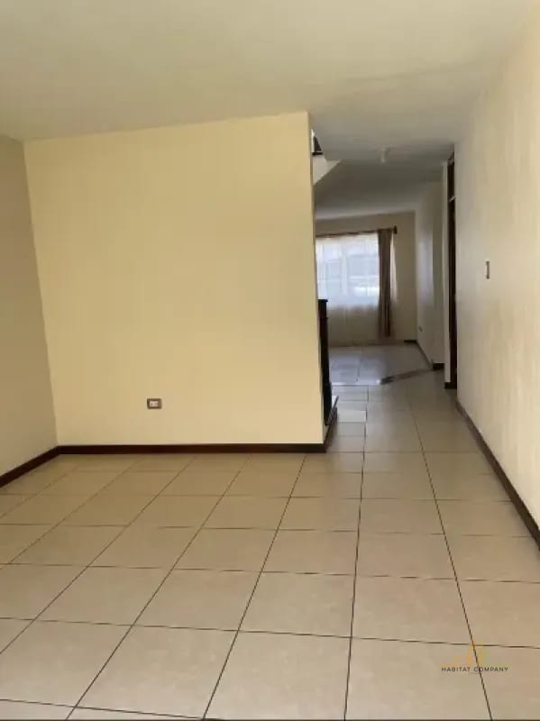 Casa | Venta | KM 16-20 CAES | Entrada Calle de Olmeca |  Casa en Venta Residenciales Santa Mónica - Ganga — Casa en Venta en km 16-20, Carretera a El Salvador, Guatemala, Ciudad — foto 8 de 9