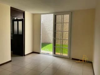 Casa | Venta | KM 16-20 CAES | Entrada Calle de Olmeca |  Casa en Venta Residenciales Santa Mónica - Ganga — Casa en Venta en km 16-20, Carretera a El Salvador, Guatemala, Ciudad — miniatura 5 de 9