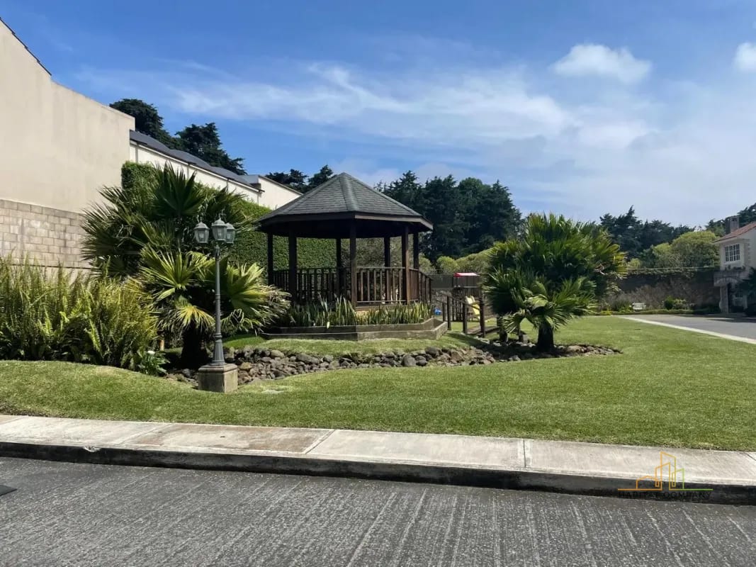 Casa | Venta | KM 16-20 CAES | Entrada Calle de Olmeca | Casa en Venta Residenciales Santa Mónica - Ganga — Casa en Venta en km 16-20, Carretera a El Salvador, Guatemala, Ciudad — foto 2 de 9