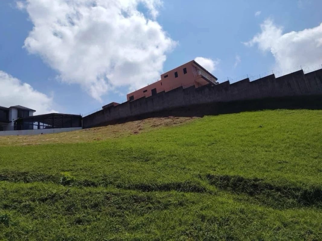 DISPONIBLE EN VENTA TERRENO EN LA FORESTA FRAIJANES 1,000 ves DISPONIBLES — Terreno en Venta en La Foresta, Carretera a El Salvador, Guatemala, Ciudad — foto 2 de 4