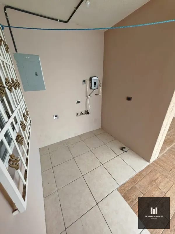 Lujosa Casa En Venta - Hacienda Real, Zona 16 — Casa en Venta en Zona 16, Guatemala, Ciudad — foto 12 de 17