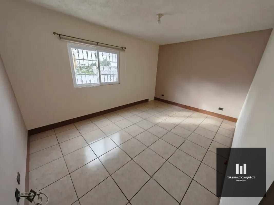 Lujosa Casa En Venta - Hacienda Real, Zona 16 — Casa en Venta en Zona 16, Guatemala, Ciudad — foto 8 de 17