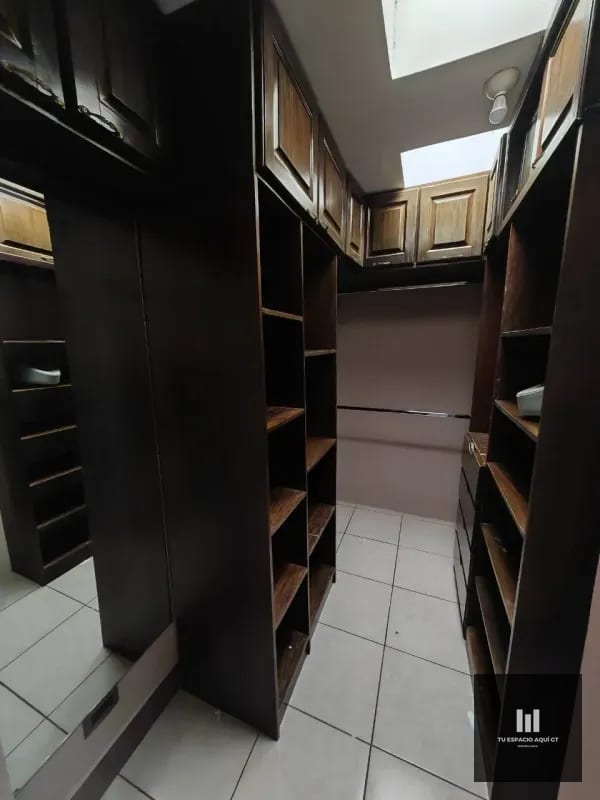 Lujosa Casa En Venta - Hacienda Real, Zona 16 — Casa en Venta en Zona 16, Guatemala, Ciudad — foto 7 de 17