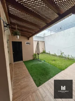 Lujosa Casa En Venta - Hacienda Real, Zona 16 — Casa en Venta en Zona 16, Guatemala, Ciudad — miniatura 4 de 17