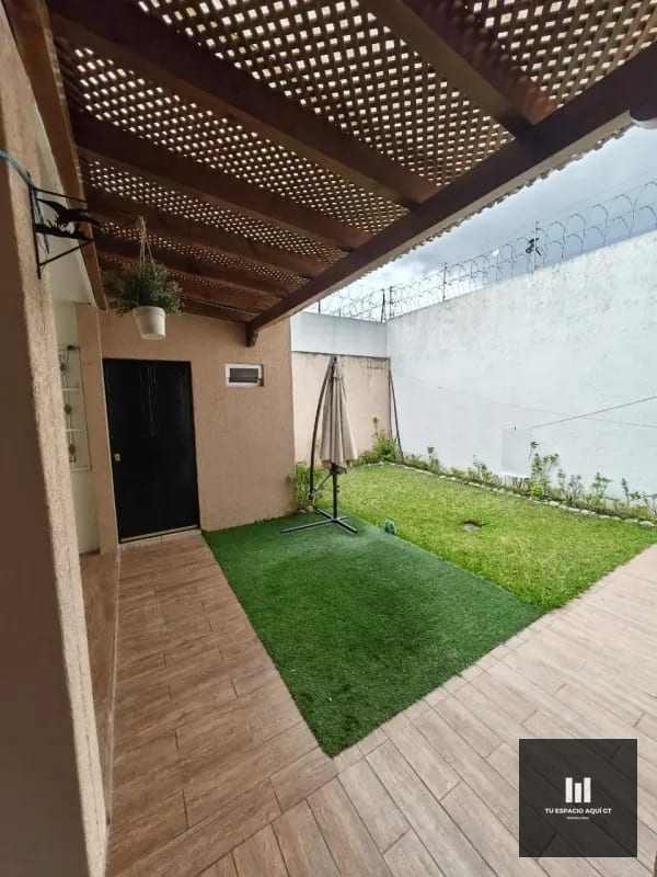 Lujosa Casa En Venta - Hacienda Real, Zona 16 — Casa en Venta en Zona 16, Guatemala, Ciudad — foto 4 de 17