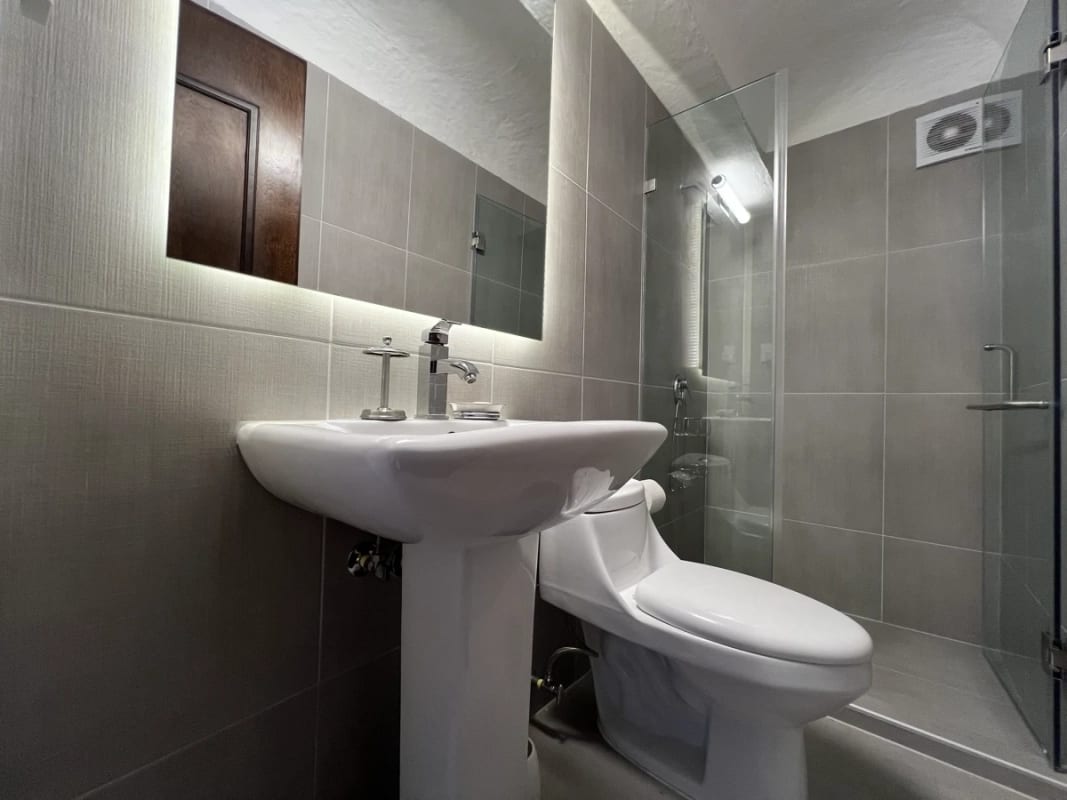 Alquiler amplio apartamento 3 Dormitorios Zona 15 VHI — Apartamento en Alquiler en La Barranca, Zona 15, Guatemala, Ciudad — foto 4 de 14