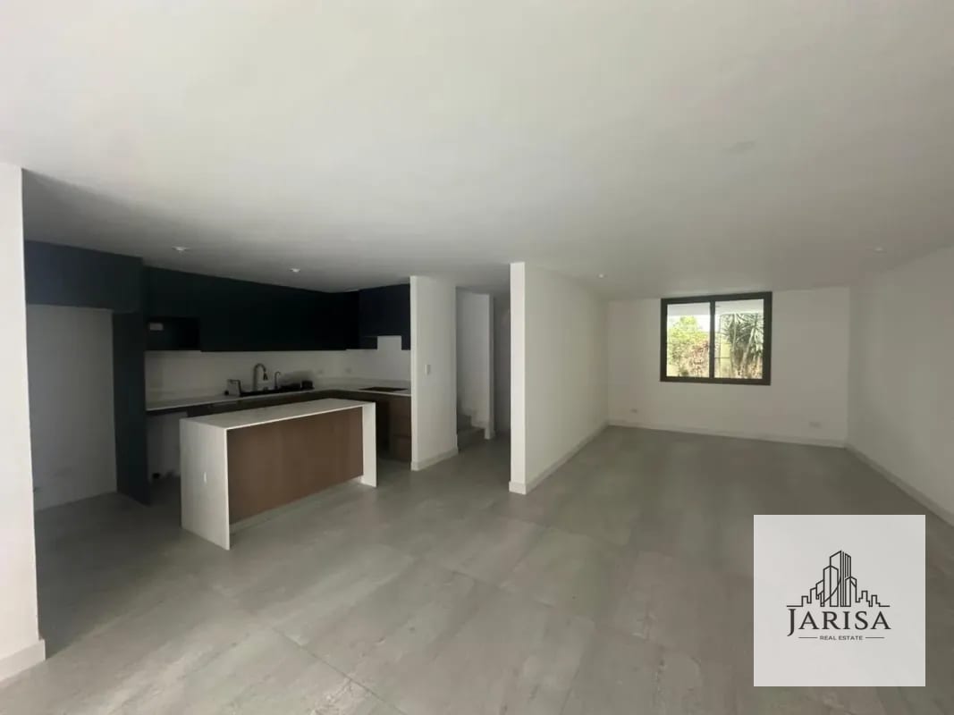 Casa Remodelada en Venta Zona 10 — Casa en Venta en Zona 10, Guatemala, Ciudad — foto 1 de 10