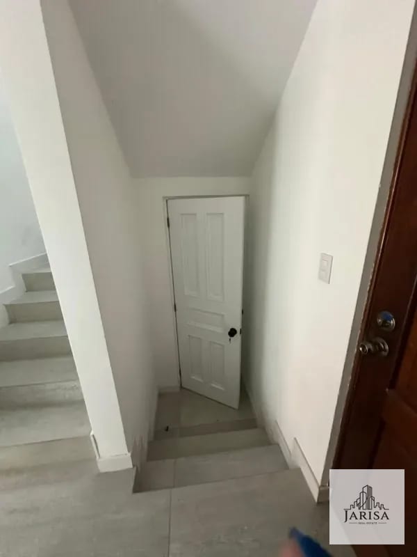 Casa Remodelada en Venta Zona 10 — Casa en Venta en Zona 10, Guatemala, Ciudad — foto 7 de 10