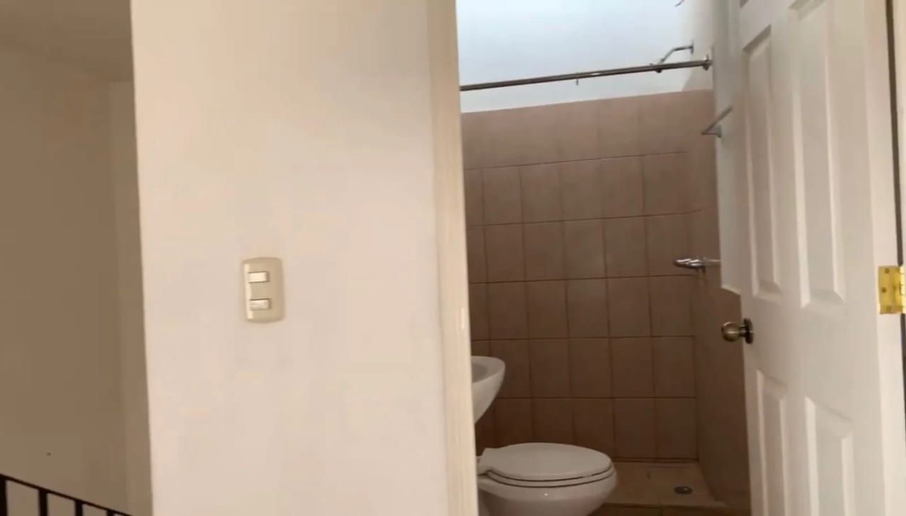 Venta de casa en Condominio en Ciudad San Cristobal, sector C1 Pradera de Las Flores — Casa en Venta en Zona 8 Mixco, Guatemala, Ciudad — foto 6 de 10