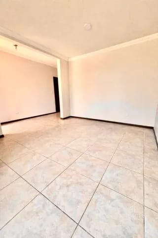 Entrada a Fraijanes • Casa en Renta/Venta • Villas de Entreverdes — Casa en Alquiler en Villas de Entreverdes, Carretera a El Salvador, Guatemala, Ciudad — miniatura 11 de 13
