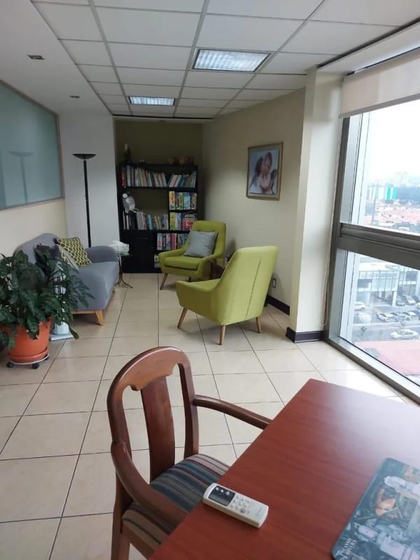 Oficina en Venta en Edificio Torino I, Zona 10 , Guatemala — Oficina en Venta en Torino, Zona 10, Guatemala, Ciudad — foto 6 de 9