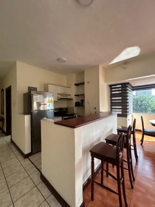 Apartamento amueblado en renta en zona 14 — Apartamento en Alquiler en Zona 14, Guatemala, Ciudad — miniatura 8 de 10