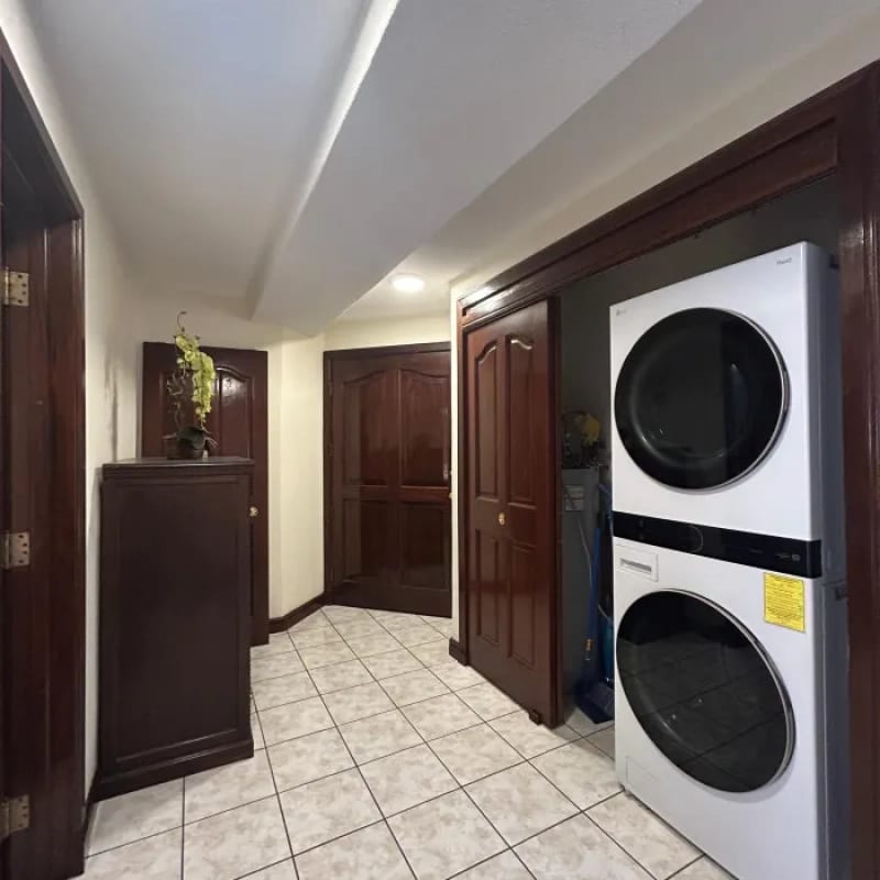 Apartamento amueblado en renta en zona 14 — Apartamento en Alquiler en Zona 14, Guatemala, Ciudad — foto 6 de 10