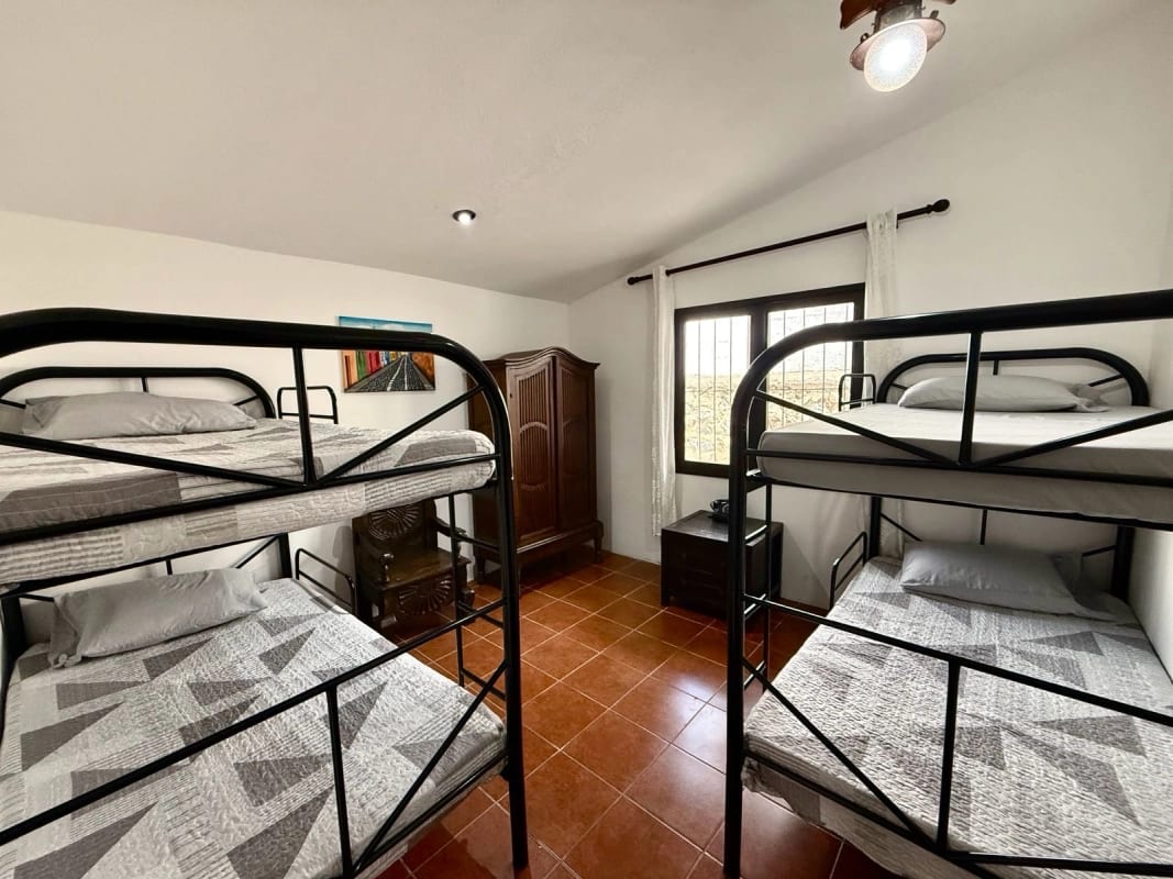 casa en venta en San Pedro las Huertas Antigua ideal para inversión — Casa en Venta en Antigua, Sacatepéquez — foto 3 de 13