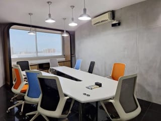 🚨 OFICINA EN RENTA / VENTA AMUEBLADA– EDIFICIO DUBAI CENTER, ZONA 10 🚨 — Oficina en Venta en Dubai Center, Zona 10, Guatemala, Ciudad — miniatura 14 de 14