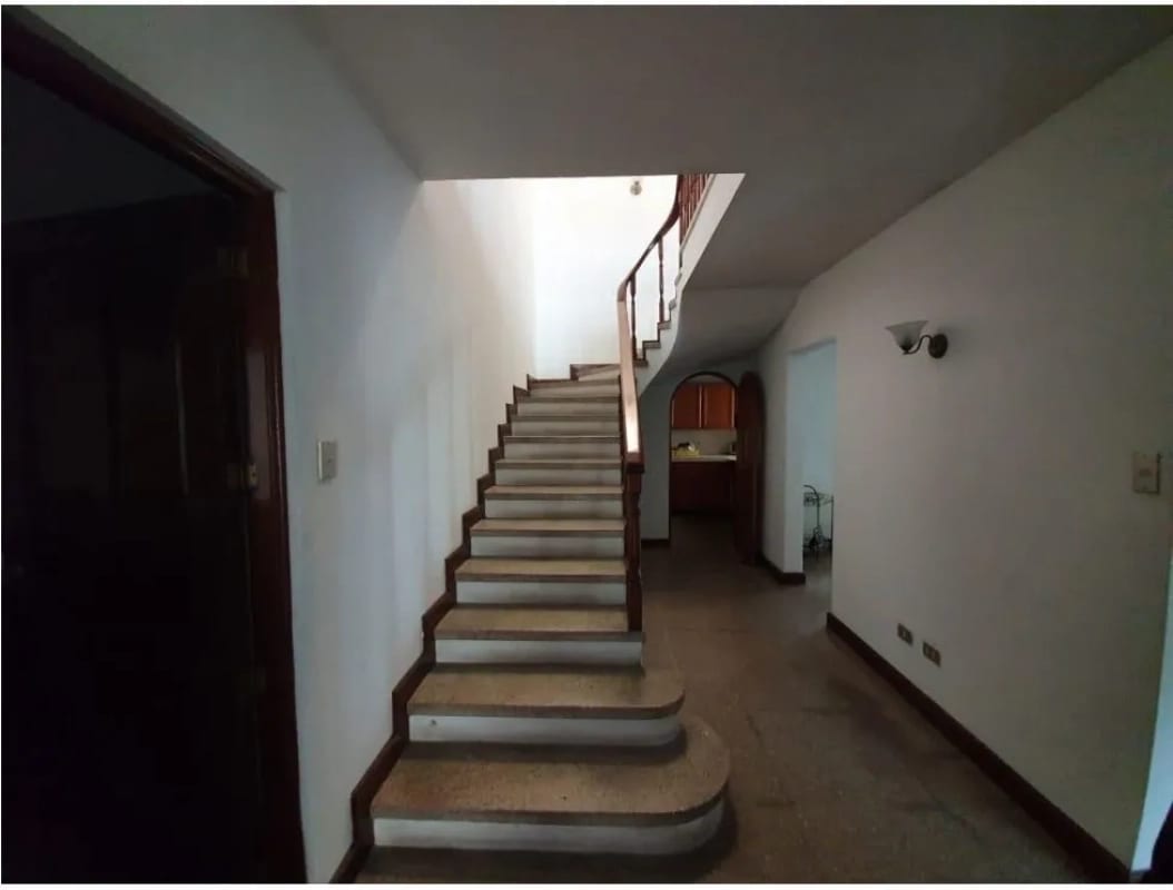 Casa en Renta, La villa zona 14 — Casa en Alquiler en La Villa, Zona 14, Guatemala, Ciudad — foto 3 de 17