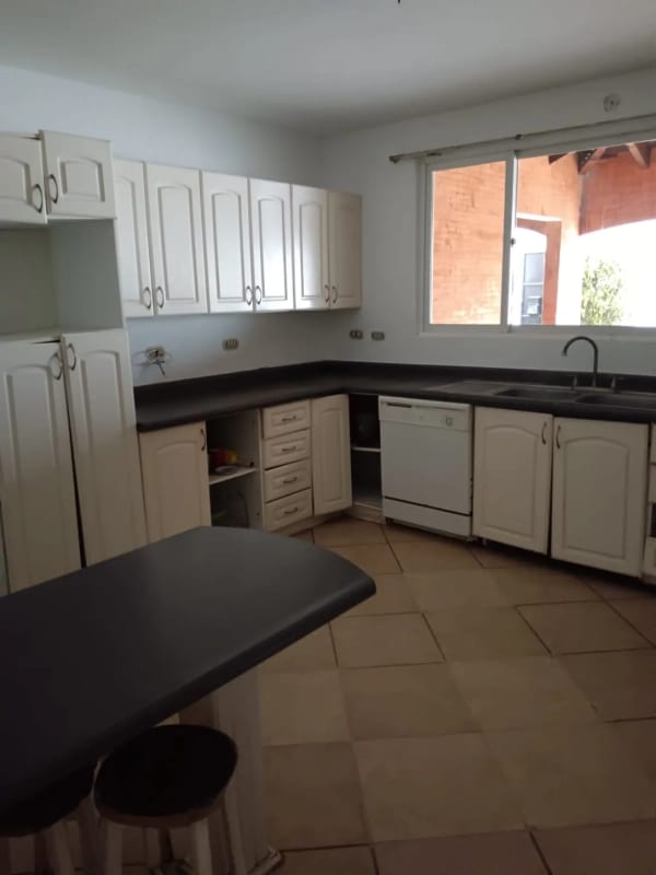 Casa en venta - Residenciales San Anotnio - Km 16.5 CAES — Casa en Venta en Carretera a El Salvador, Guatemala, Ciudad — foto 10 de 15