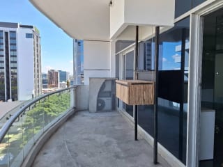 🚨 OFICINA EN RENTA AMUEBLADA – EDIFICIO DUBAI CENTER, ZONA 10 🚨  Zona 10 — Oficina en Alquiler en Dubai Center, Zona 10, Guatemala, Ciudad — miniatura 3 de 11