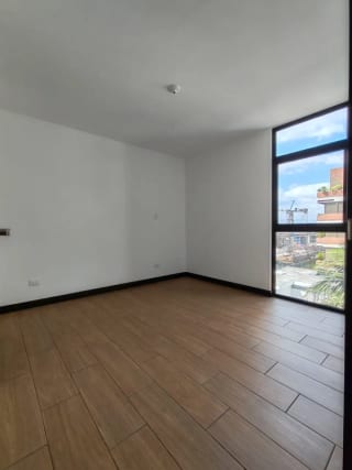Apartamento en Alquiler | Torre Praga | Zona 15 VH1 | 2 habitaciones · Balcón — Apartamento en Alquiler en Zona 15, Guatemala, Ciudad — miniatura 11 de 13