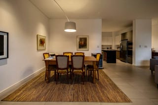 Apartamento de 2 dormitorios en renta en Oakland  — Apartamento en Alquiler en Zona 10, Guatemala, Ciudad — miniatura 7 de 10