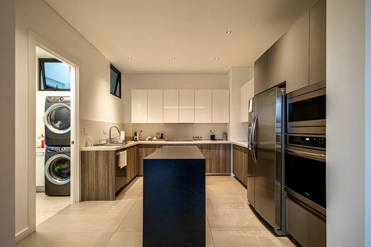 Apartamento de 2 dormitorios en renta en Oakland  — Apartamento en Alquiler en Zona 10, Guatemala, Ciudad — foto 4 de 10