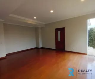 VENDO Casa Carretera a El Salvador, Condominio Portal del Bosque II — Casa en Venta en Portal del Bosque II, Carretera a El Salvador, Guatemala, Ciudad — miniatura 3 de 15