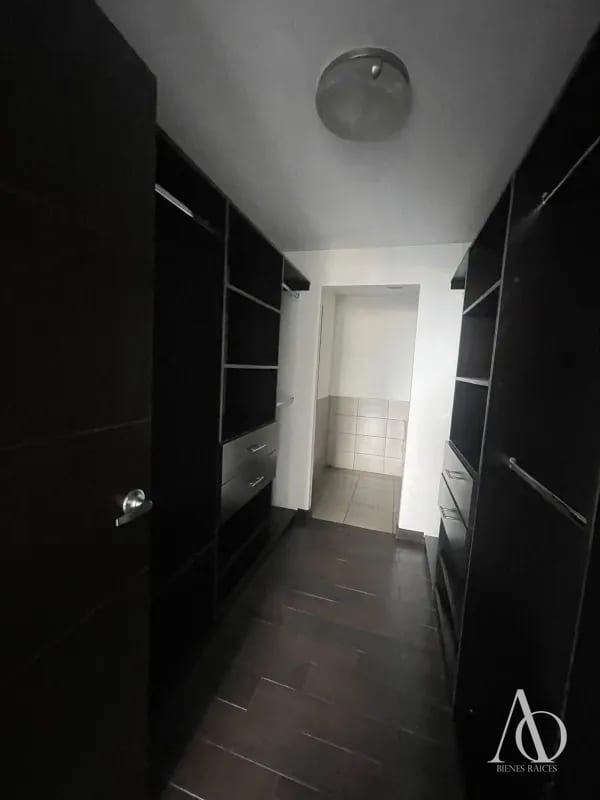 Apartamento en Alquiler Edificio Attica II, zona 14 N14 / EN DIRECTO 01 — Apartamento en Alquiler en Attica II, Zona 14, Guatemala, Ciudad — foto 2 de 11