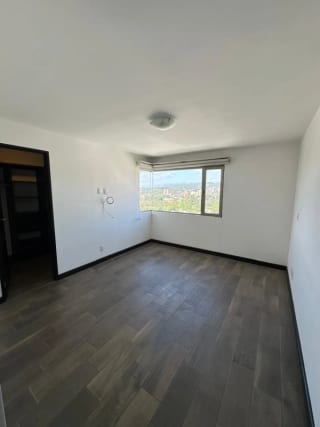 APARTAMENTO CON TERRAZA Y BALCON EN RENTA EN ZONA 10 EDIFICIO VERONA 3 HABITACIONES — Apartamento en Alquiler en Zona 10, Guatemala, Ciudad — miniatura 7 de 17