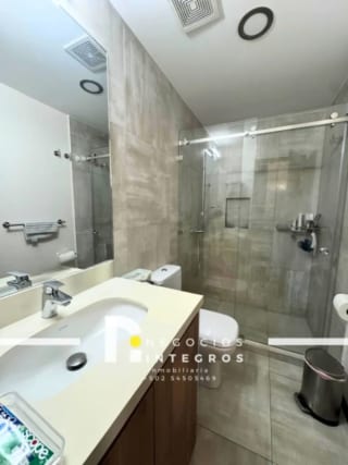 APARTAMENTO EN VENTA CON TERRAZA EN CASA CLARA ZONA 10 — Apartamento en Venta en Zona 10, Guatemala, Ciudad — miniatura 12 de 17