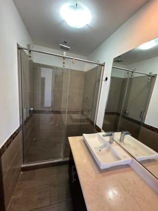 Apartamento en RENTA zona 10 — Apartamento en Alquiler en Verona, Zona 10, Guatemala, Ciudad — miniatura 1 de 13