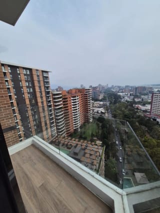 Renta Apartamento Parque 14 3hab y 1 servicio — Apartamento en Alquiler en Parque 14, Zona 14, Guatemala, Ciudad — miniatura 6 de 16
