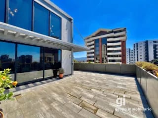 PH industrial, con una gran terraza en renta en zona 14 — Apartamento en Alquiler en Zona 14, Guatemala, Ciudad — miniatura 6 de 13