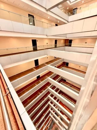 Zona 10 • Oficina en Renta • Edificio Dubai Center • 5 oficinas privadas — Oficina en Alquiler en Dubai Center, Zona 10, Guatemala, Ciudad — miniatura 5 de 10