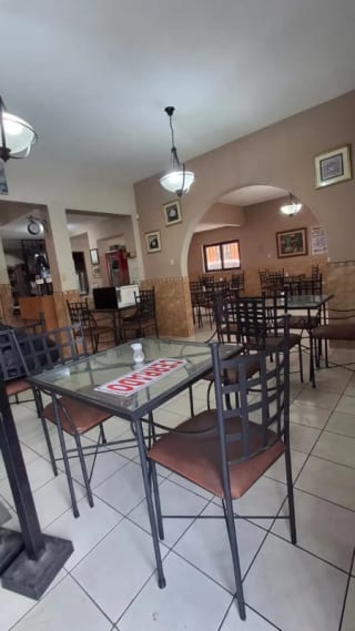 VENTA DE PROPIEDAD + NEGOCIO EN FUNCIONAMIENTO  Café / Restaurante – Zona 1 (Sector Gerona, frente al Ministerio Público) — Casa en Venta en Zona 1, Guatemala, Ciudad — miniatura 2 de 8