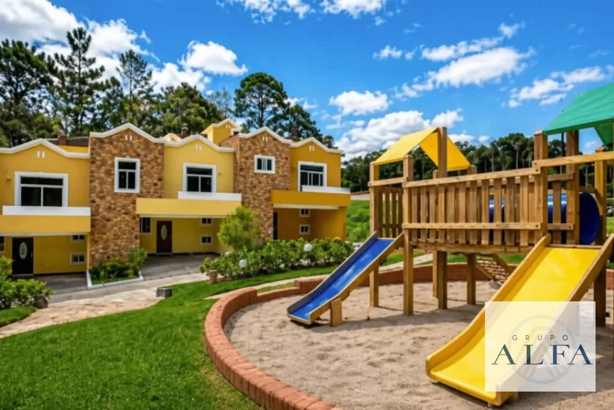 CASA TIPO TOWN HOUSE EN VENTA ALTOS DEL ENCINAL, ZONA 7 MIXCO — Casa en Venta en El Encinal, Zona 7 Mixco, Guatemala, Ciudad — foto 2 de 9