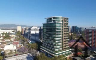 REMATO oficina Edif Pialé zona 10 — Oficina en Venta en Pialé, Zona 10, Guatemala, Ciudad — miniatura 1 de 9