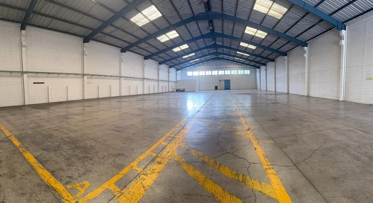 Venta o Alquiler de Bodega en Ciudad San Cristobal en Granjas — Bodega / Ofibodega en Venta en Zona 8 Mixco, Guatemala, Ciudad — foto 7 de 8