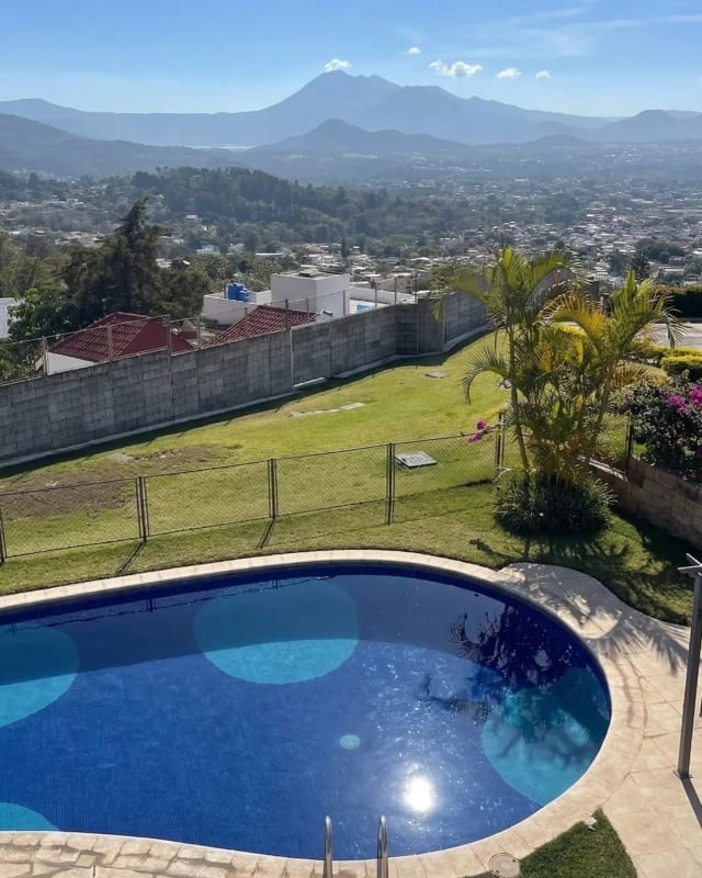 CASA EN VENTA EN CONDOMINIO TANTA PREMIER, ZONA 10 SANTA CATARINA PINULA — Casa en Venta en Santa Catarina Pinula, Guatemala, Ciudad — foto 1 de 9