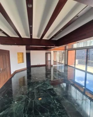 PENTHOUSE EN RENTA EN ZONA 14 CON DOS NIVELES Y TERRAZA — Apartamento en Alquiler en Zona 14, Guatemala, Ciudad — miniatura 3 de 11