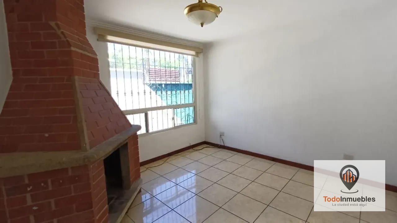 Casa en Renta en Villas de Doña Marina km 16.5 CES  — Casa en Alquiler en Carretera a El Salvador, Guatemala, Ciudad — foto 8 de 17
