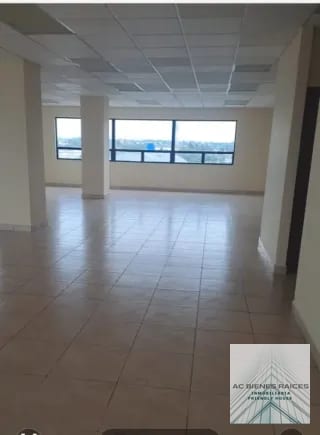 Renta de amplias oficinas zona 13 final — Oficina en Alquiler en Zona 13, Guatemala, Ciudad — miniatura 3 de 6