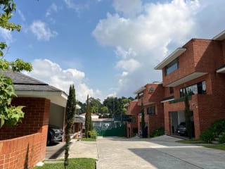 CASA VENTA A PASOS DE MINUTO MUXBAL CONDOMINIO EL CARMEN, 390 MTS2, 4 DORMITORIOS CASA UNO CON SU BAÑO, CERCA COLEGIO MONTESSORI $525,000 — Casa en Venta en Muxbal, Guatemala, Ciudad — miniatura 10 de 13